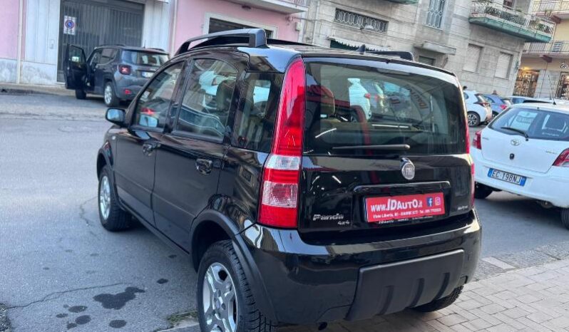 
								Fiat Panda 1.3 MJT 69 CV 16V 4×4 Glam full									