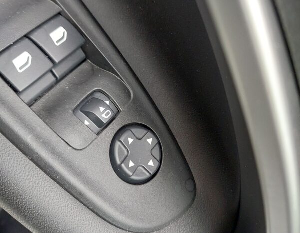 
								Jeep Avenger 1.2 Turbo 100 CV Summit full									