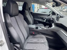 
										Peugeot 3008 1.5 BlueHDi 130 S&S Allure full									