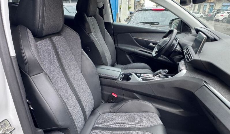 
								Peugeot 3008 1.5 BlueHDi 130 S&S Allure full									