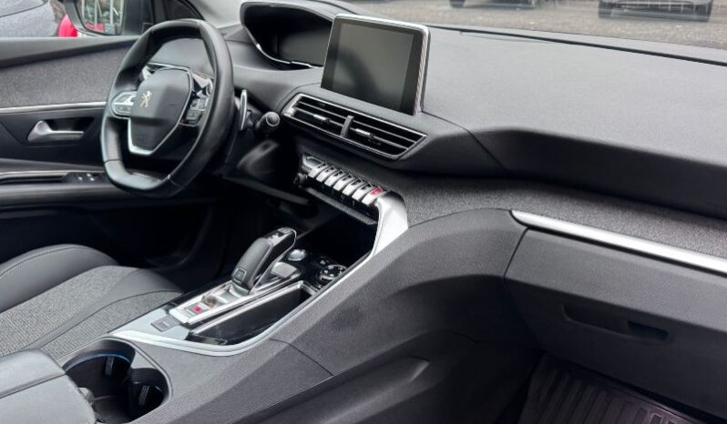 
								Peugeot 3008 1.5 BlueHDi 130 S&S Allure full									