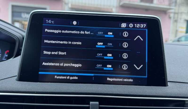 
								Peugeot 3008 1.5 BlueHDi 130 S&S Allure full									