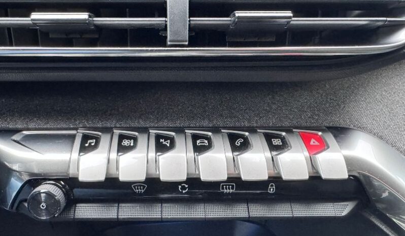 
								Peugeot 3008 1.5 BlueHDi 130 S&S Allure full									