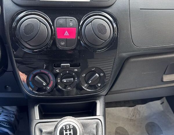 
								Fiat Qubo 1.3 MJT 80 CV Start&Stop Trekking full									