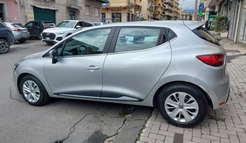 
								Renault Clio 1.5 dCi 8V 75 CV Start&Stop 5 porte Energy Duel2 full									