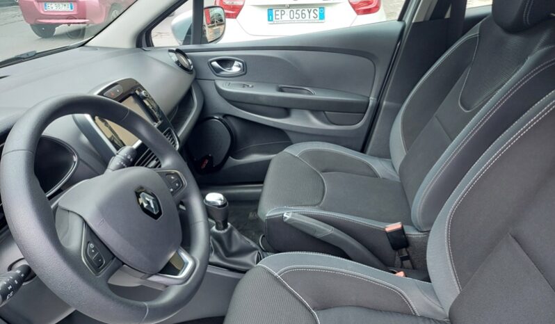 
								Renault Clio 1.5 dCi 8V 75 CV Start&Stop 5 porte Energy Duel2 full									