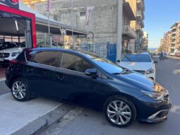 
										Toyota Auris 1.6 D-4D 112 CV Lounge full									