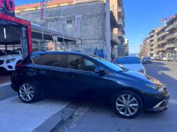 
										Toyota Auris 1.6 D-4D 112 CV Lounge full									