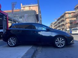 
										Toyota Auris 1.6 D-4D 112 CV Lounge full									