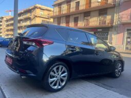 
										Toyota Auris 1.6 D-4D 112 CV Lounge full									