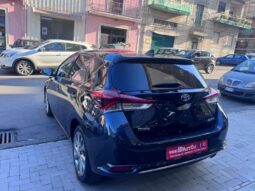 
										Toyota Auris 1.6 D-4D 112 CV Lounge full									