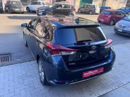 
										Toyota Auris 1.6 D-4D 112 CV Lounge full									