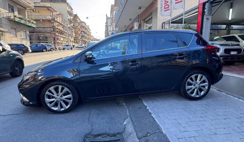 
								Toyota Auris 1.6 D-4D 112 CV Lounge full									
