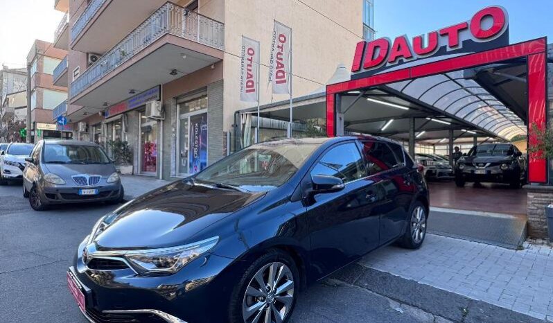 
								Toyota Auris 1.6 D-4D 112 CV Lounge full									