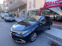 
										Toyota Auris 1.6 D-4D 112 CV Lounge full									