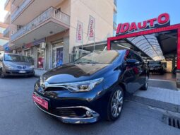 
										Toyota Auris 1.6 D-4D 112 CV Lounge full									