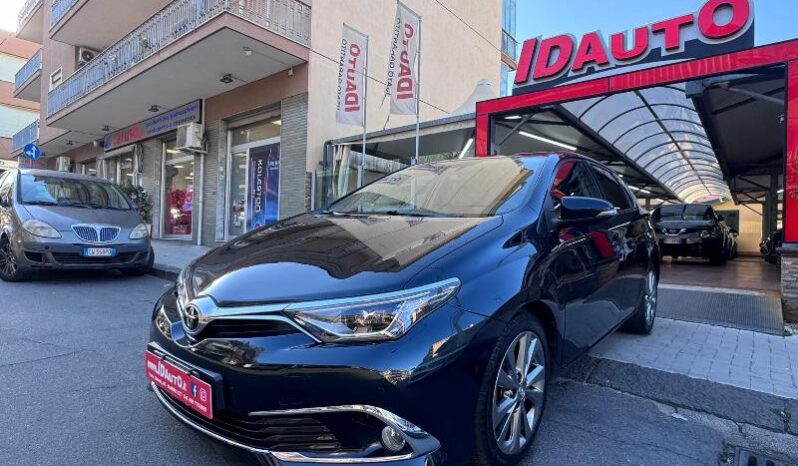 
								Toyota Auris 1.6 D-4D 112 CV Lounge full									