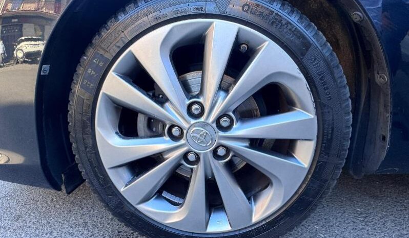 
								Toyota Auris 1.6 D-4D 112 CV Lounge full									