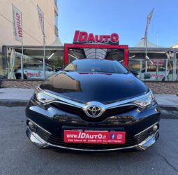 
										Toyota Auris 1.6 D-4D 112 CV Lounge full									