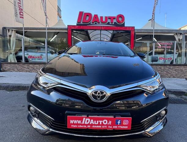 
								Toyota Auris 1.6 D-4D 112 CV Lounge full									