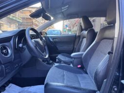 
										Toyota Auris 1.6 D-4D 112 CV Lounge full									