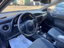 
										Toyota Auris 1.6 D-4D 112 CV Lounge full									