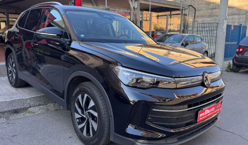 
								Volkswagen Tiguan 2.0 TDI 150 CV SCR DSG Life full									