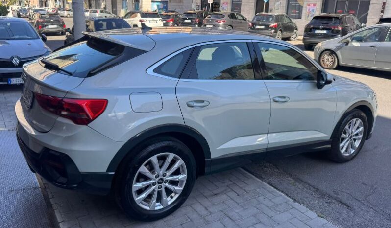 
								Audi Q3 SPB 35 2.0 TDI 150 CV S tronic full									