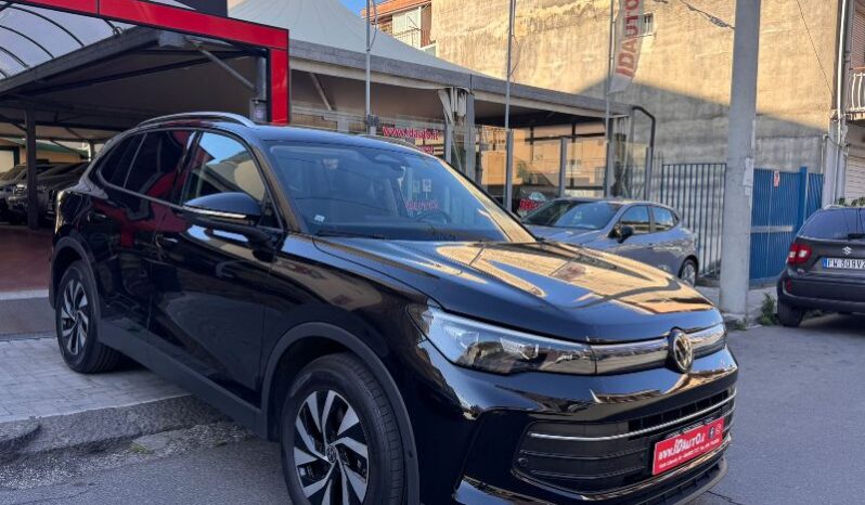 
								Volkswagen Tiguan 2.0 TDI 150 CV SCR DSG Life full									