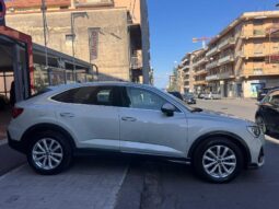 
										Audi Q3 SPB 35 2.0 TDI 150 CV S tronic full									