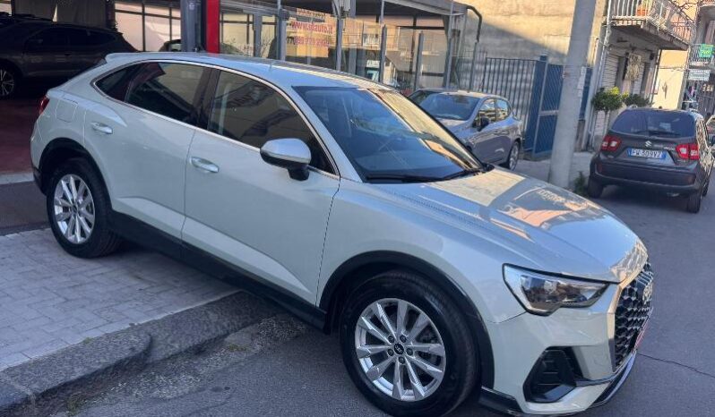 
								Audi Q3 SPB 35 2.0 TDI 150 CV S tronic full									