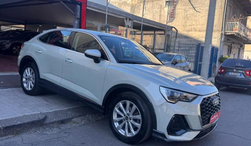 
								Audi Q3 SPB 35 2.0 TDI 150 CV S tronic full									
