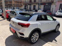 
										Volkswagen T-Roc 1.5 TSI 150 CV ACT Advanced BlueMotion Technology full									