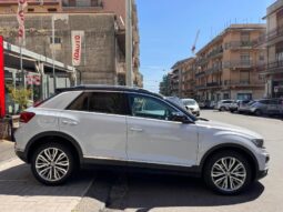 
										Volkswagen T-Roc 1.5 TSI 150 CV ACT Advanced BlueMotion Technology full									