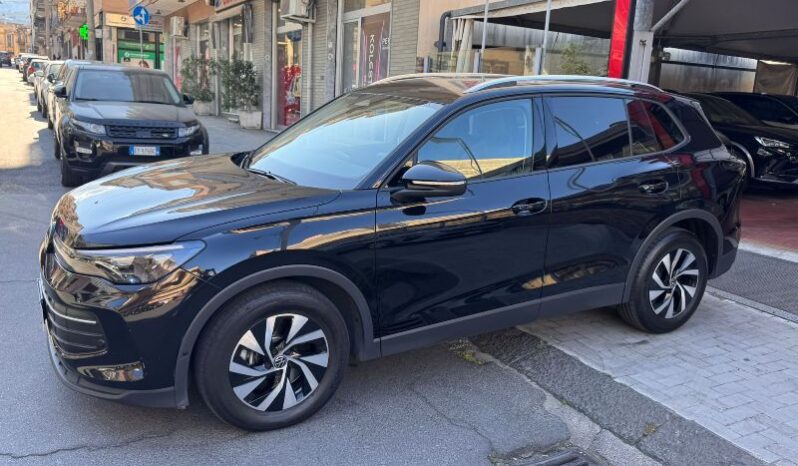 
								Volkswagen Tiguan 2.0 TDI 150 CV SCR DSG Life full									