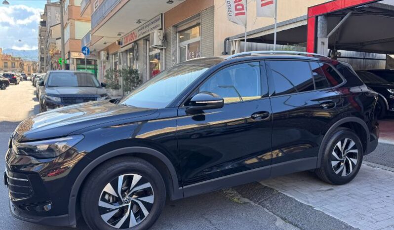 
								Volkswagen Tiguan 2.0 TDI 150 CV SCR DSG Life full									