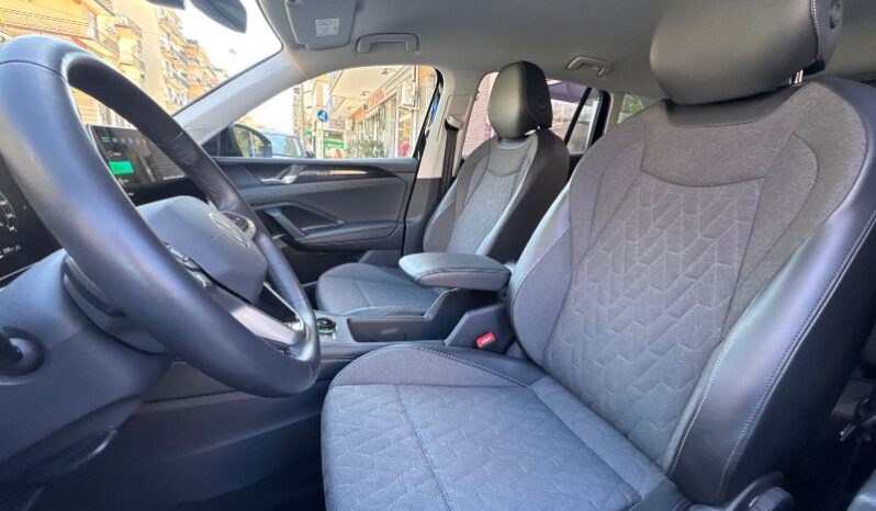 
								Volkswagen Tiguan 2.0 TDI 150 CV SCR DSG Life full									