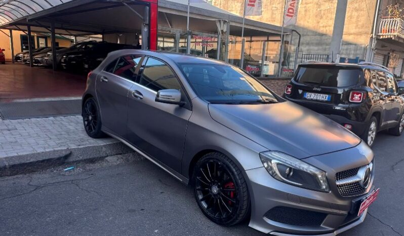 
								Mercedes-benz A 200 CDI 2.2 diesel 136 CV Dark Night Edition full									