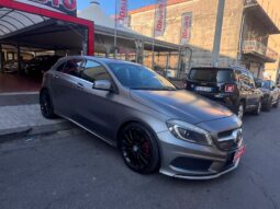 
										Mercedes-benz A 200 CDI 2.2 diesel 136 CV Dark Night Edition full									