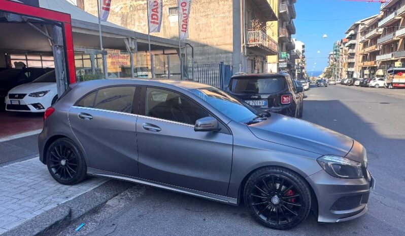 
								Mercedes-benz A 200 CDI 2.2 diesel 136 CV Dark Night Edition full									