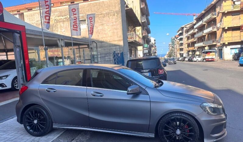 
								Mercedes-benz A 200 CDI 2.2 diesel 136 CV Dark Night Edition full									
