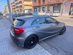 
										Mercedes-benz A 200 CDI 2.2 diesel 136 CV Dark Night Edition full									