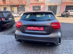 
										Mercedes-benz A 200 CDI 2.2 diesel 136 CV Dark Night Edition full									