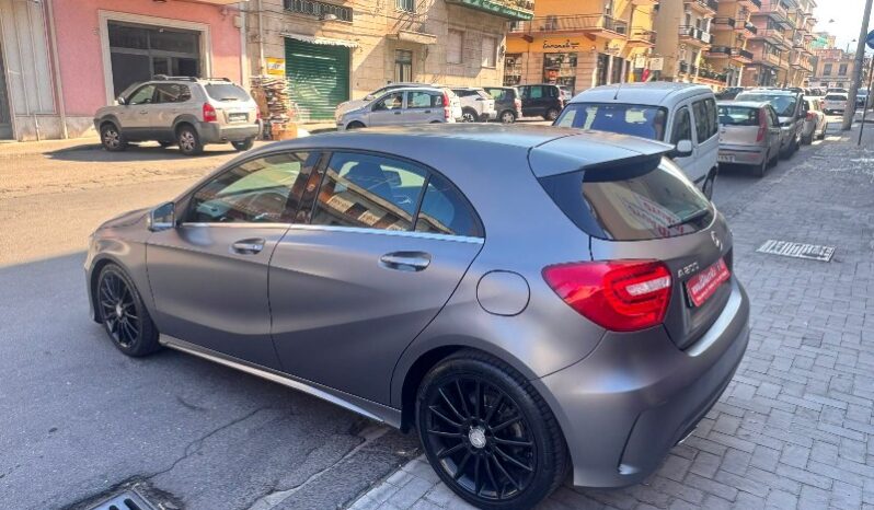 
								Mercedes-benz A 200 CDI 2.2 diesel 136 CV Dark Night Edition full									