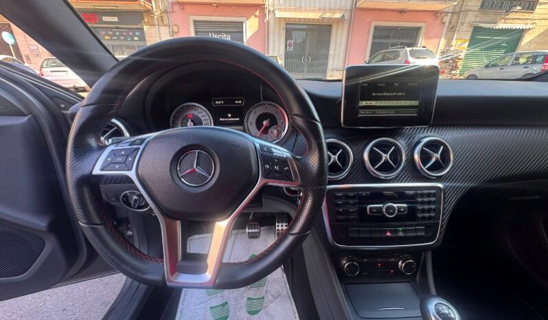 
								Mercedes-benz A 200 CDI 2.2 diesel 136 CV Dark Night Edition full									