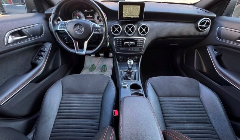 
								Mercedes-benz A 200 CDI 2.2 diesel 136 CV Dark Night Edition full									
