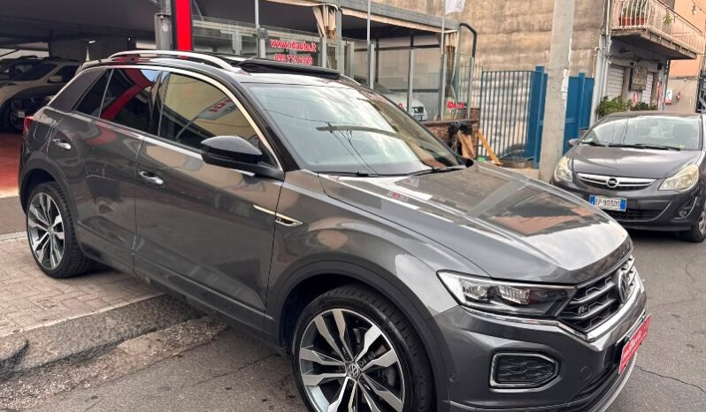 
								Volkswagen T-Roc 2.0 TDI SCR 150 CV DSG R-LINE full									