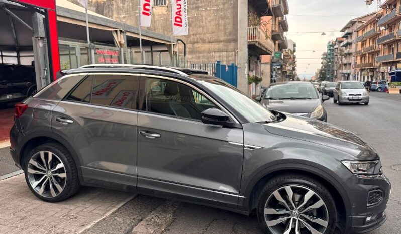 
								Volkswagen T-Roc 2.0 TDI SCR 150 CV DSG R-LINE full									