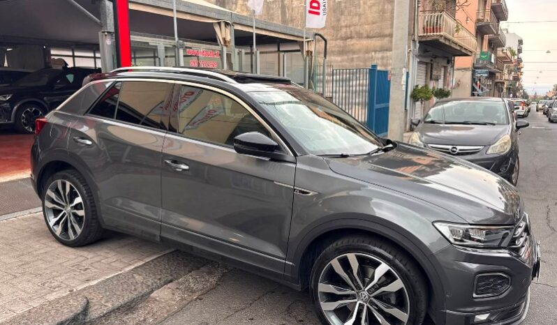 
								Volkswagen T-Roc 2.0 TDI SCR 150 CV DSG R-LINE full									