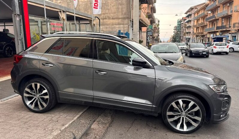 
								Volkswagen T-Roc 2.0 TDI SCR 150 CV DSG R-LINE full									